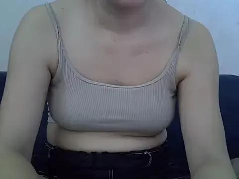 Lovelyx0x from StripChat is Freechat