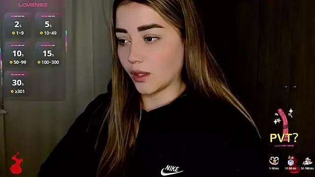 Lucia_star__ from StripChat is Freechat