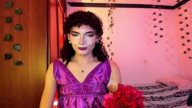 lucianromero from StripChat is Freechat