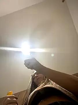 lucioliveira from StripChat is Freechat