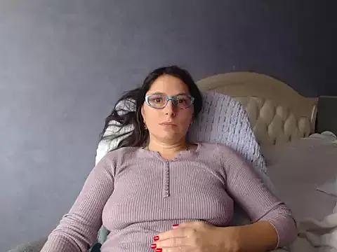 LuckyLisa23 from StripChat is Freechat