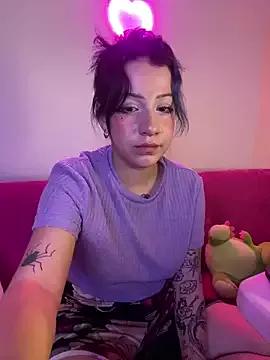 LucyBluish from StripChat is Freechat