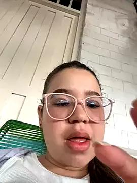 Lucyklein2022 from StripChat is Freechat