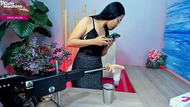 lucyy_liiuu from StripChat is Freechat