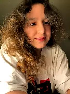 Luisaa_rosee from StripChat is Freechat