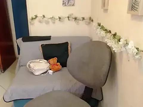 LuluKiss_ from StripChat is Freechat