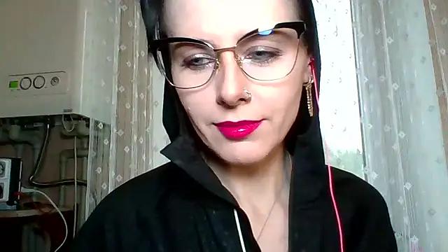 LuminousLady from StripChat is Freechat