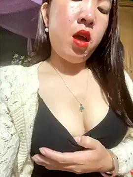 Luna-ass from StripChat is Freechat