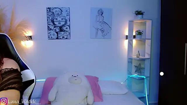 Checkout the world of free chat sex and chat with our steamy slutz, bringing your cherished characters to life with authentic outfits and live productions.