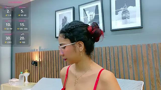 luna_roja25 from StripChat is Freechat