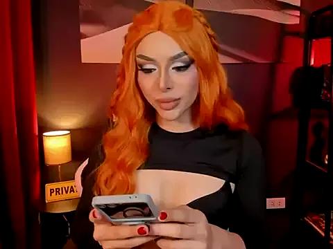 LUNA_ROYALE from StripChat is Freechat