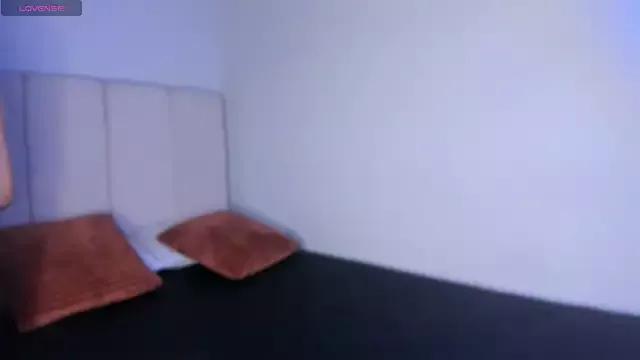 Lunita_naughty from StripChat is Freechat
