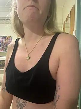 LustyNatalia from StripChat is Freechat