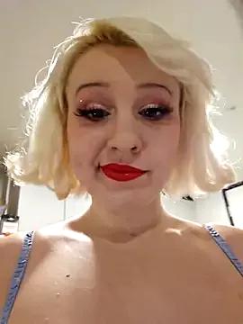 MadelynDaisyMoanroe from StripChat is Freechat