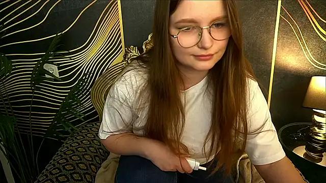 MagicPeachh_ from StripChat is Freechat