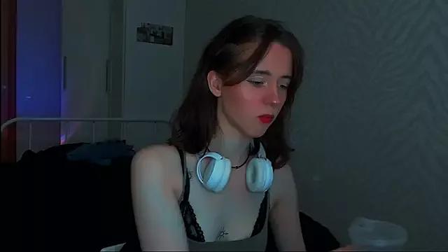 mandy_xBaby from StripChat is Freechat