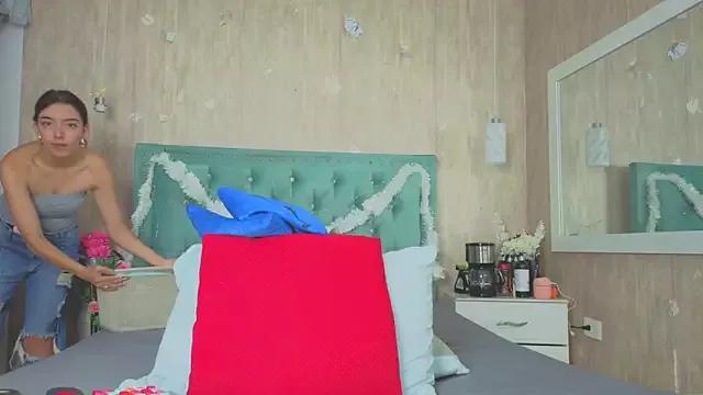 Marcelaa_fox from StripChat is Freechat