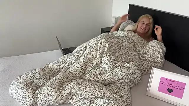 Maria-and-Charly from StripChat is Freechat