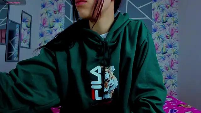MarianaManson from StripChat is Freechat