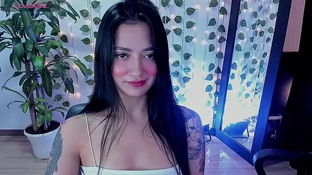 mariiana-diaz from StripChat is Freechat