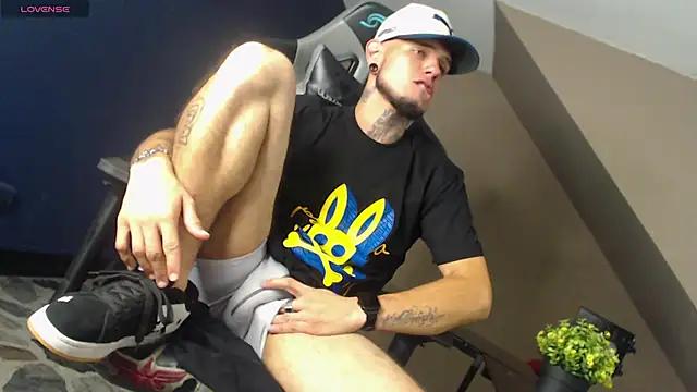 MarksKlein from StripChat is Freechat