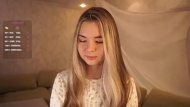 MarlinVarian from StripChat is Freechat