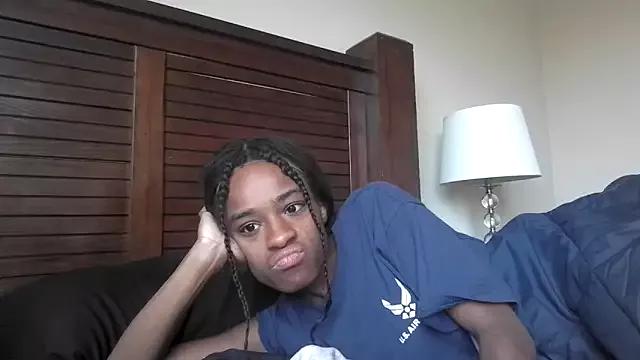 Marlowlovee from StripChat is Freechat