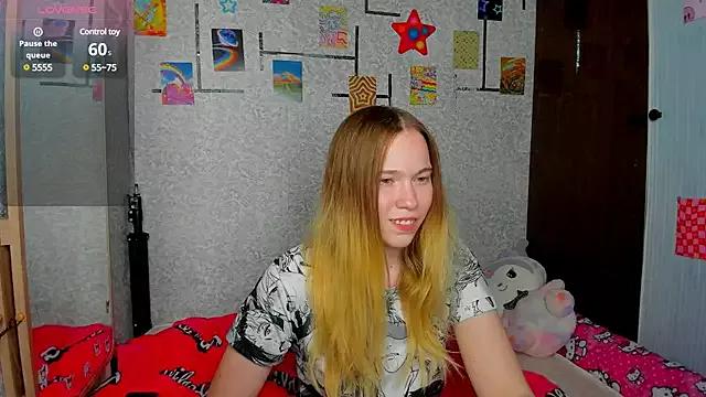 MarryJanes from StripChat is Freechat