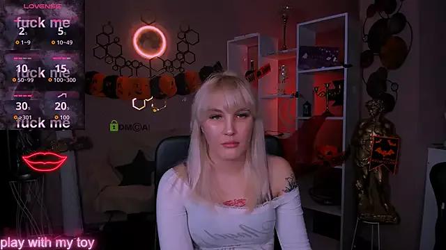 marta_smith from StripChat is Freechat