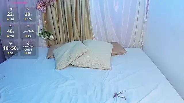 MartiinaBrown_ from StripChat is Freechat