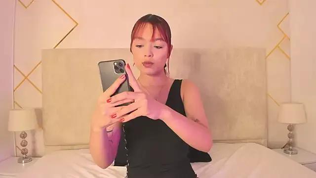 Martinaa_Garcia from StripChat is Freechat