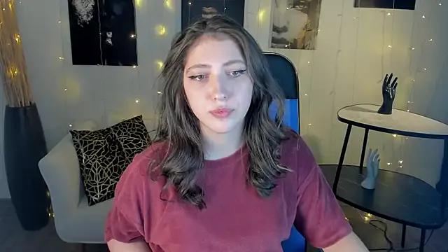 Mary_Miiller from StripChat is Freechat