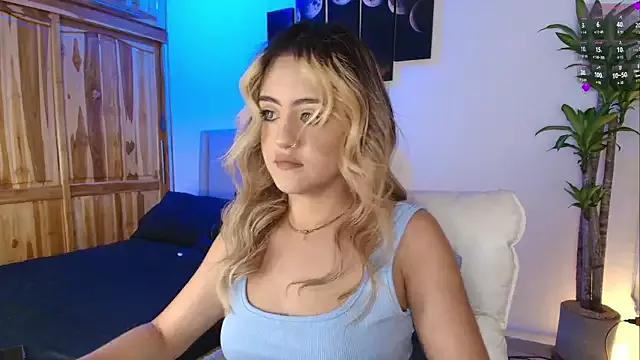 MaryMoon_ from StripChat is Freechat