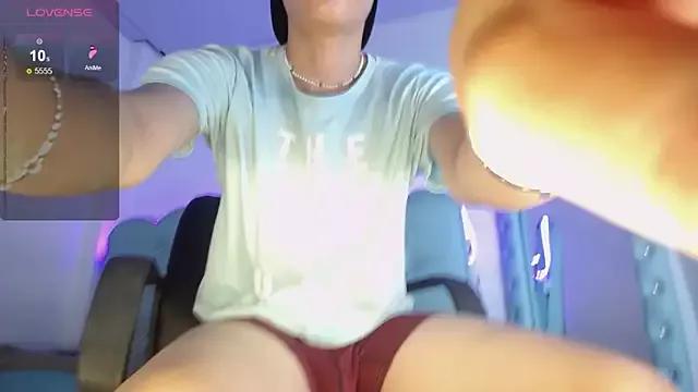 matteo_white1 from StripChat is Freechat