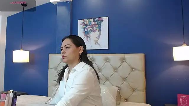 mature_victoriaa from StripChat is Freechat