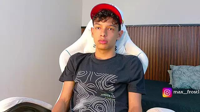 max__frost from StripChat is Freechat