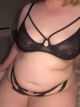 Maya_R from StripChat is Freechat