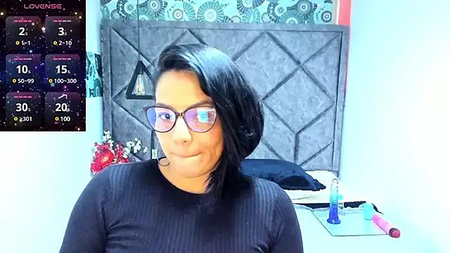 Megan_Milf__ from StripChat is Freechat