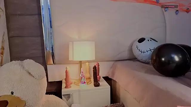 MeganAdamms from StripChat is Freechat