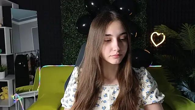 MelissaPristine from StripChat is Freechat