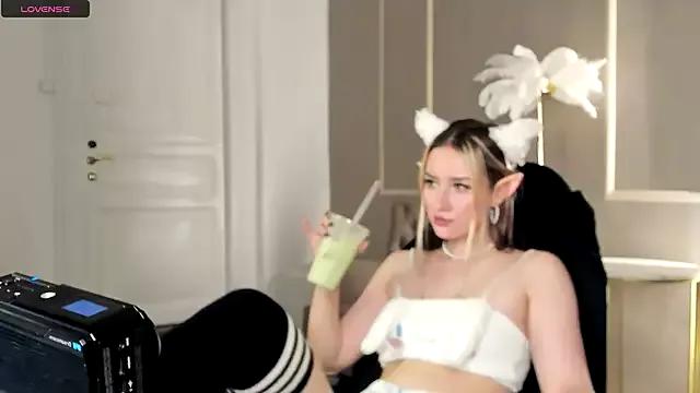 Melody_Mills from StripChat is Freechat
