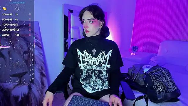 melodybonss_ from StripChat is Freechat
