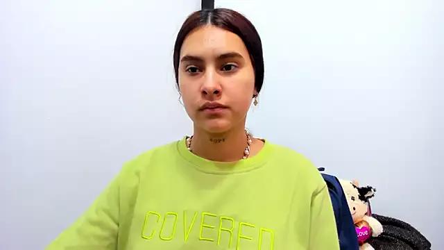 melodyy21 from StripChat is Freechat