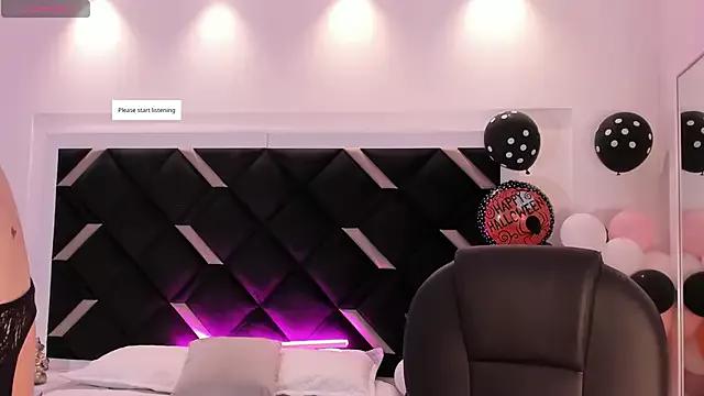 Mia_Parissi from StripChat is Freechat