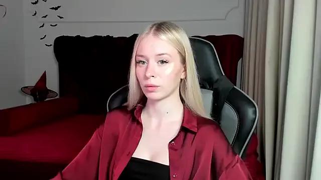 MiaGraces from StripChat is Freechat