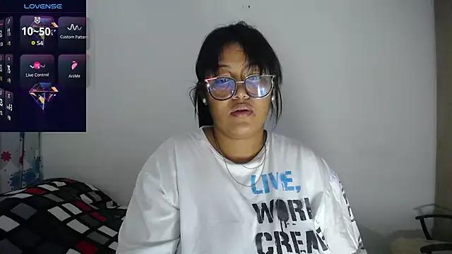 miajoseph_ from StripChat is Freechat