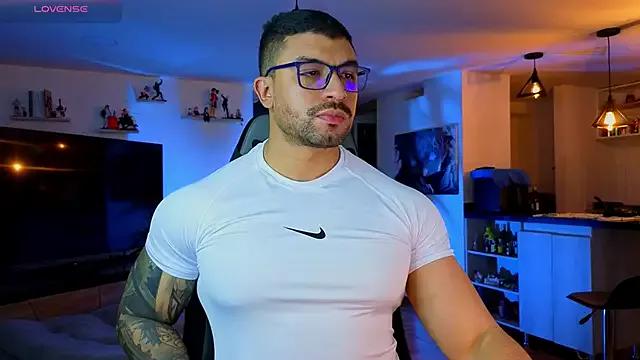Michael_Diamond from StripChat is Freechat