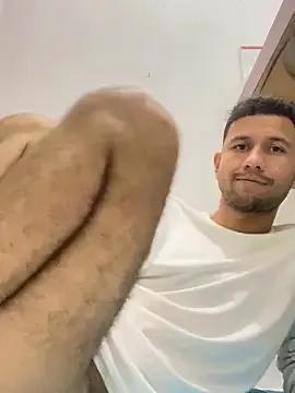 Michaell_Spinelly from StripChat is Freechat
