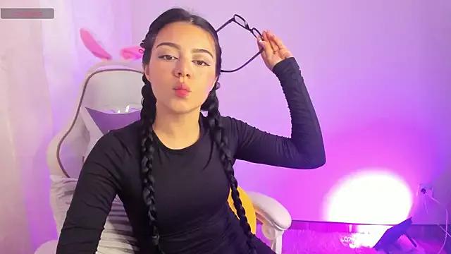 Midori_rosse from StripChat is Freechat