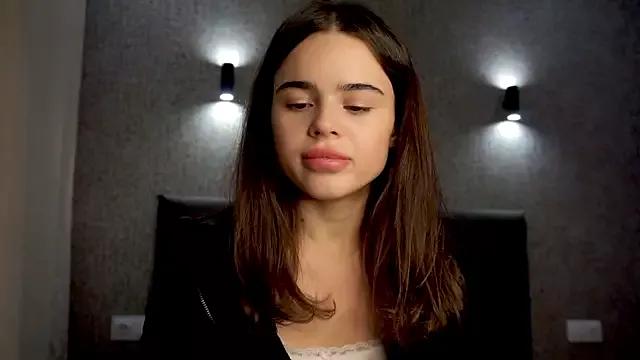 milykitty from StripChat is Freechat